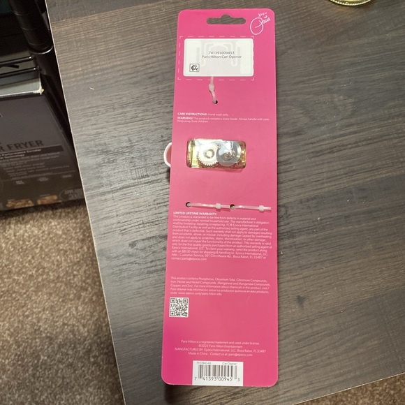 Paris Hilton can opener. - Picture 2 of 2